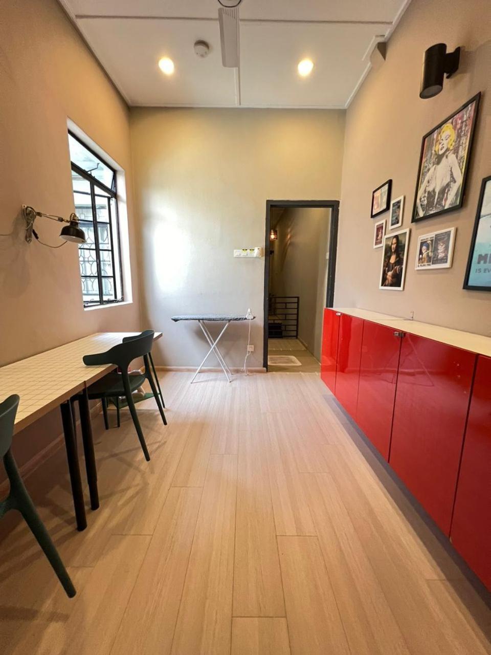 Myroom Georgetown, Off Jalan Burma, Gurney Drive Exterior photo